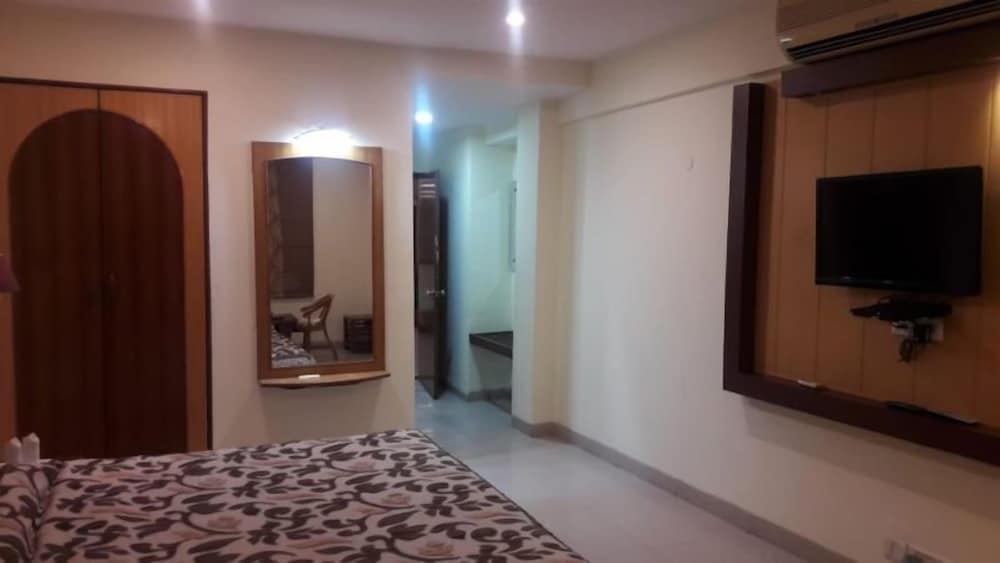 Deluxe Room - Photo 2