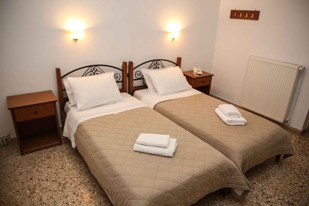 Double or Twin Room photo 3