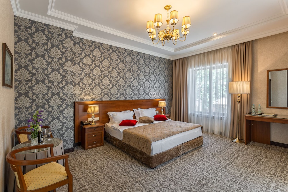 Junior Double Room
