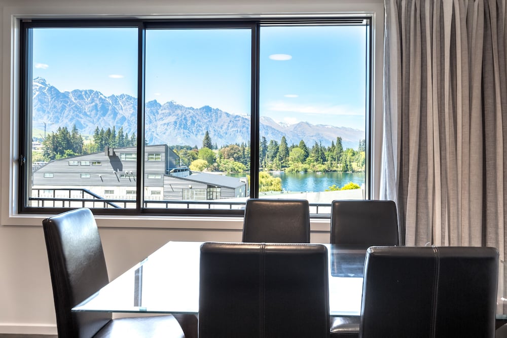 Family Apartment, 2 Bedrooms, 2 Bathrooms, Lake View