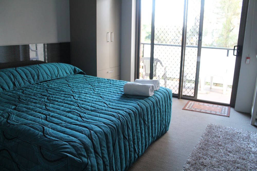 Superior Studio, 1 King Bed photo 2