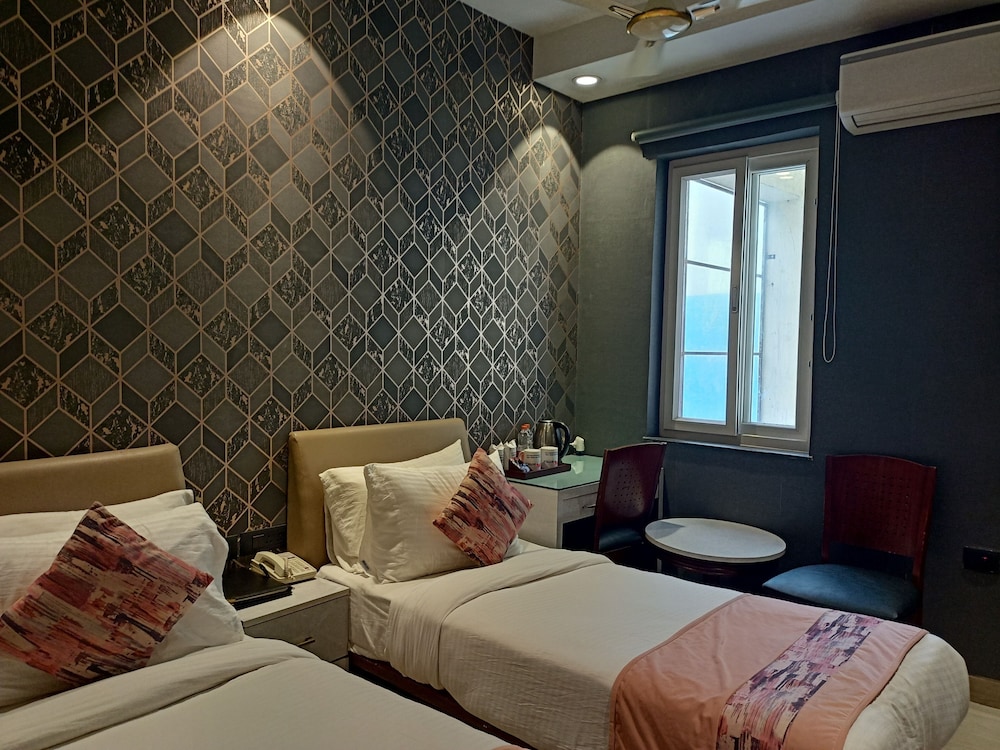 Deluxe Room - Photo 3