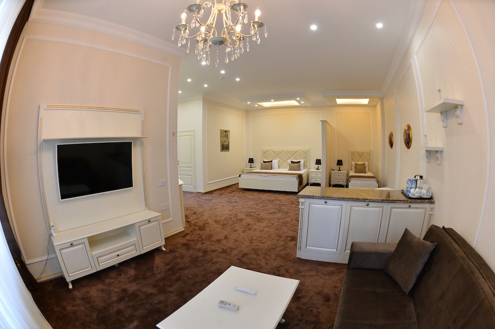 Family Studio Suite