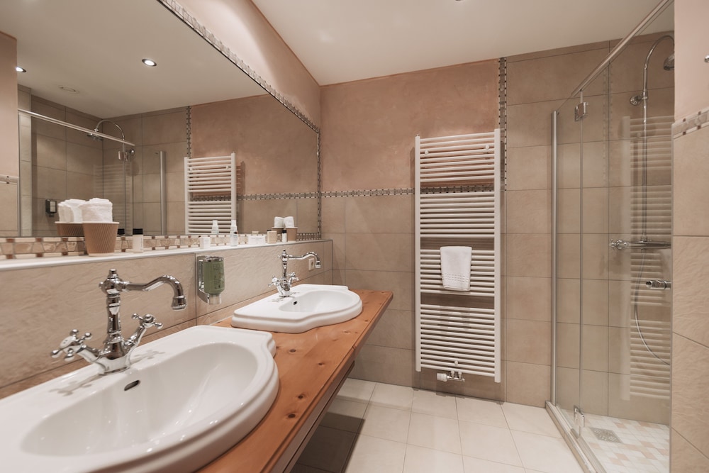 Deluxe Studio Suite, Non Smoking, Mountain View photo 2