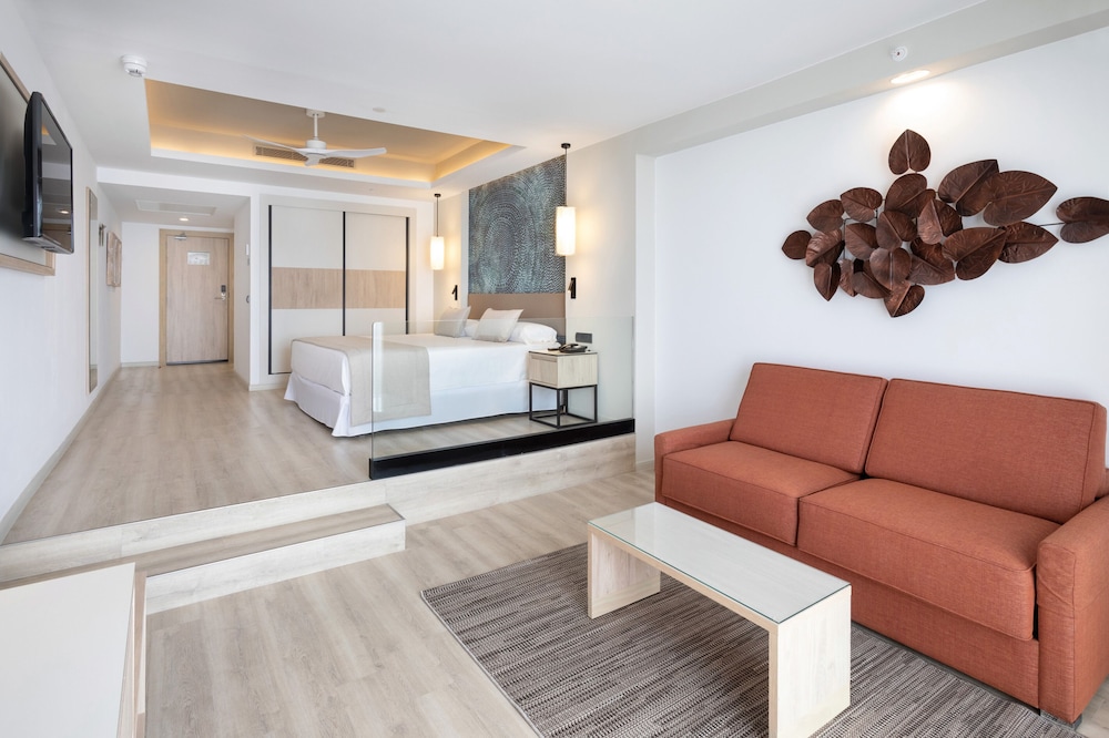 Double Room, Balcony, Ocean View - Photo 2