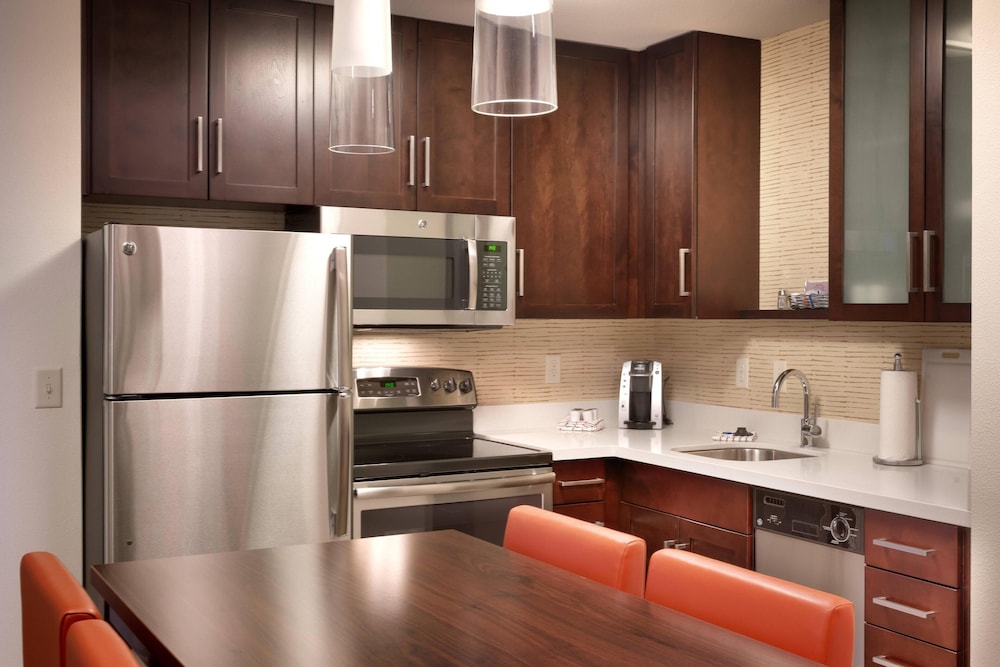 Suite, 2 Bedrooms (Mobility/Hearing Accessible, Tub) photo 1