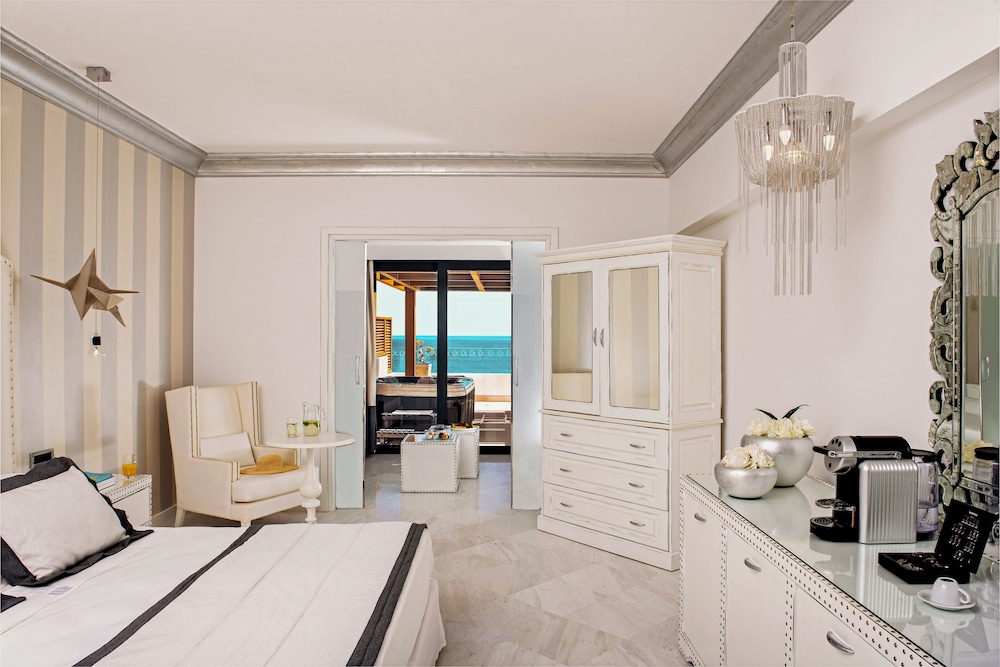 Family Suite, Sea View (Whirlpool Spa)