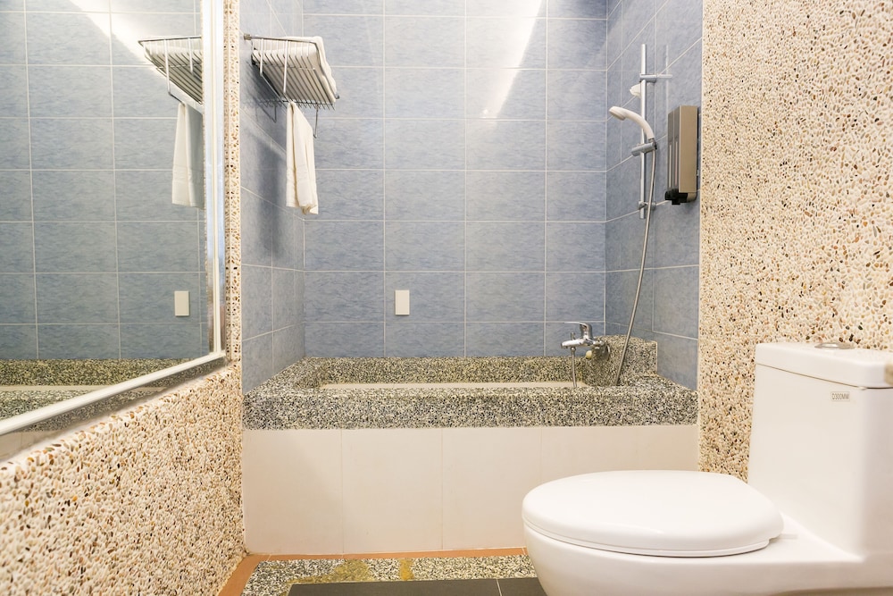 Classic Double Room, No Window (No Breakfast Included) (No Parking Subsidy) - Photo 5