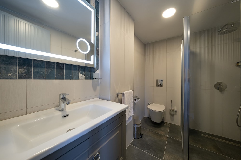 Deluxe Double Room, City View photo 3