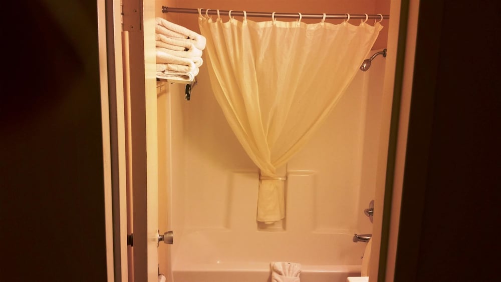 Standard Room, 2 Double Beds, Non Smoking - Photo 3