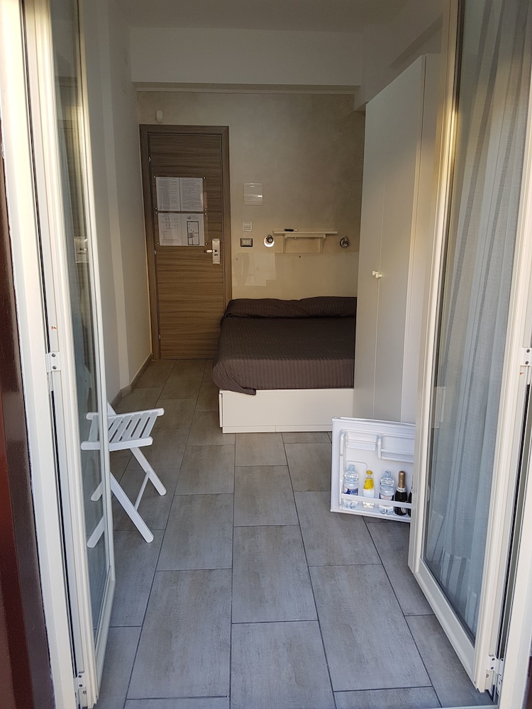 Elite Double Room, Terrace, Courtyard View photo 1