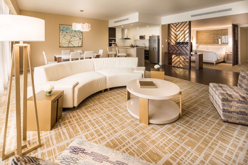 Suite, 1 King Bed, Non Smoking, Ocean View - Photo 3