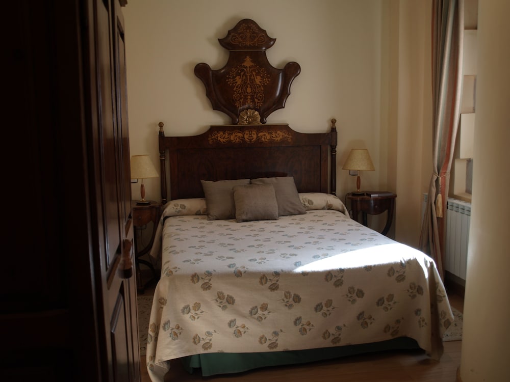 Standard Double Room photo 3