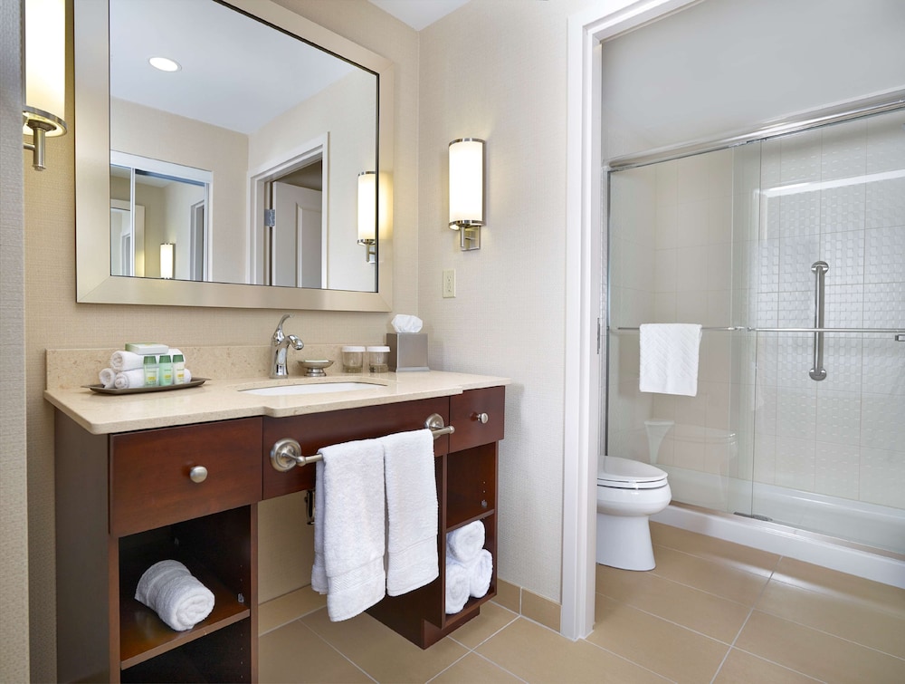 Suite, 1 King Bed, Non Smoking (Hospitality) thumbnail 5