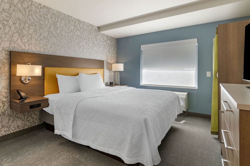 Suite, 1 Bedroom - Photo 1
