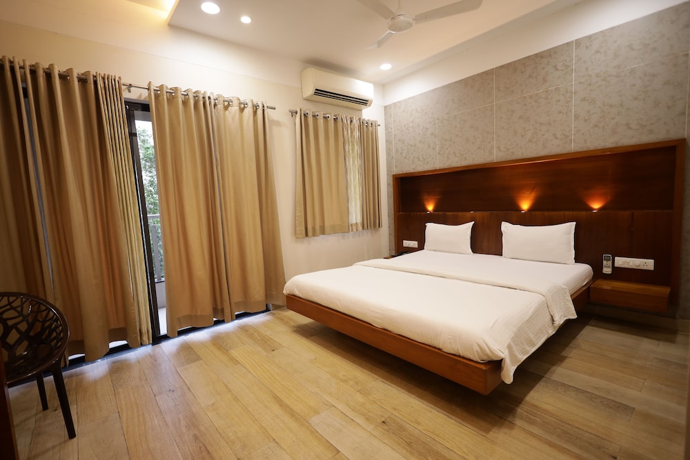Executive Room - Photo 4