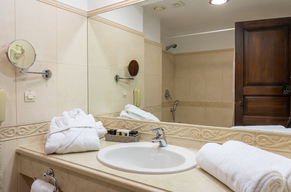 Superior Studio Suite - Photo 5