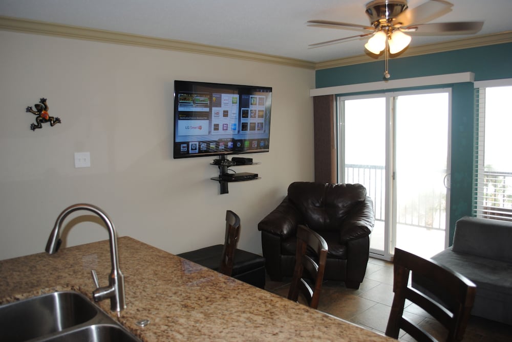 Condo E, 2 Bedroom, 2 Bath Ocean Front Standard #303  (Balcony Not Accessible) photo 2