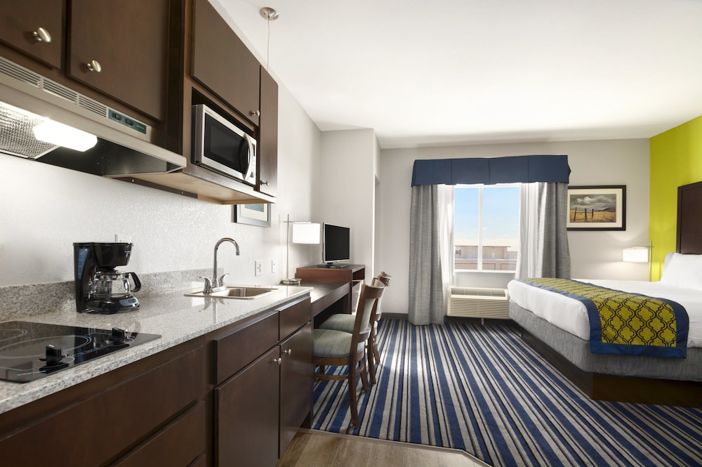 Suite, Multiple Beds photo 2