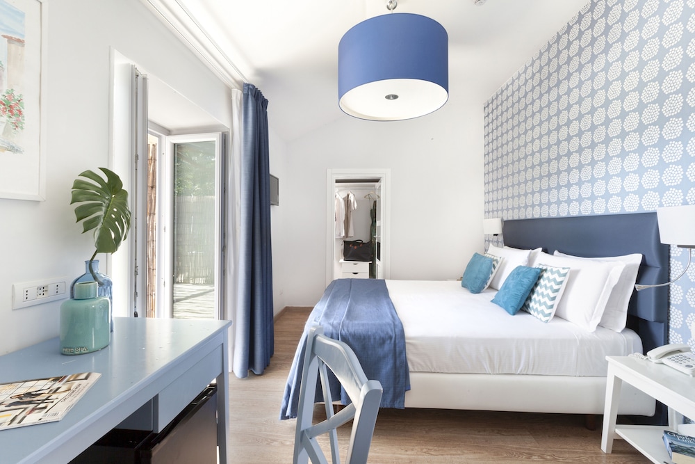 Classic Double Room, Terrace, Sea View photo 2