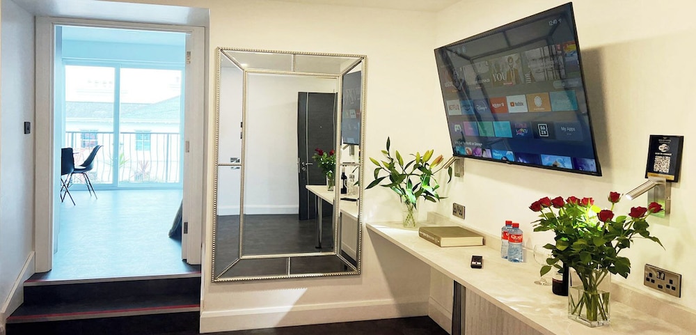 Suite, Multiple Beds, Balcony, Sea View