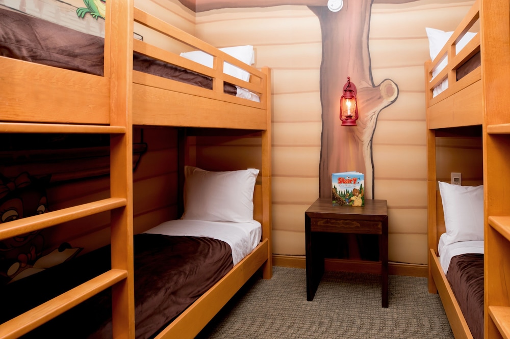 Queen Cabin Suite with Water Park Balcony (Water Park Included) photo 1