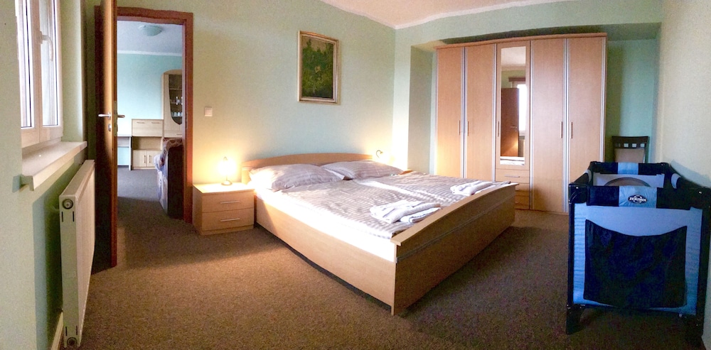 Comfort Apartment, 2 Bedrooms, Balcony, City View photo 3
