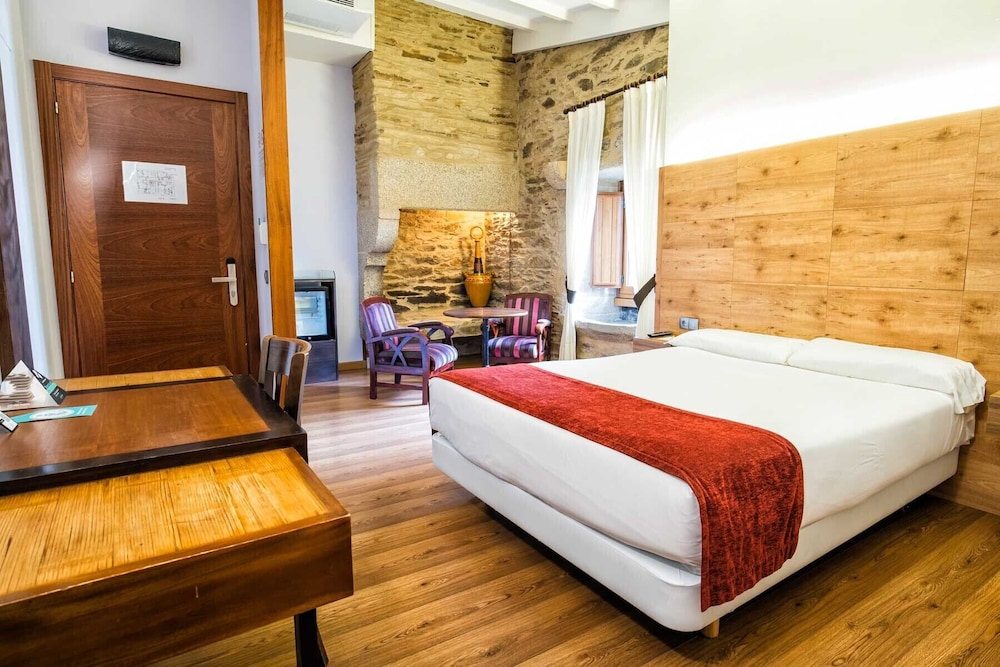 Standard Double Room - Photo 2
