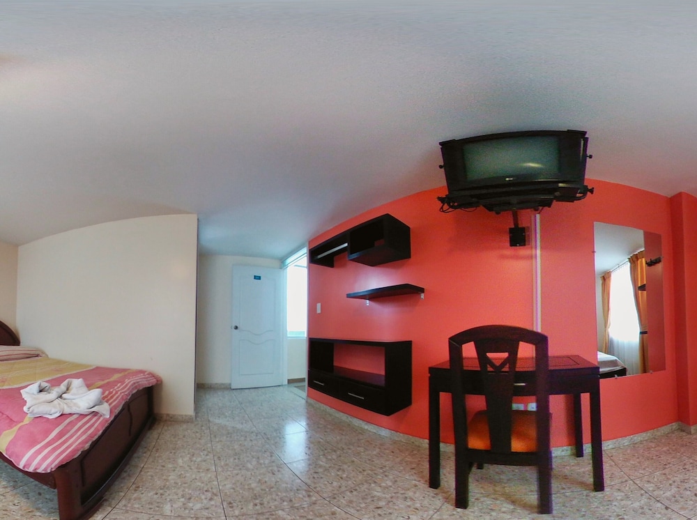 City Twin Room, 2 Twin Beds photo 3