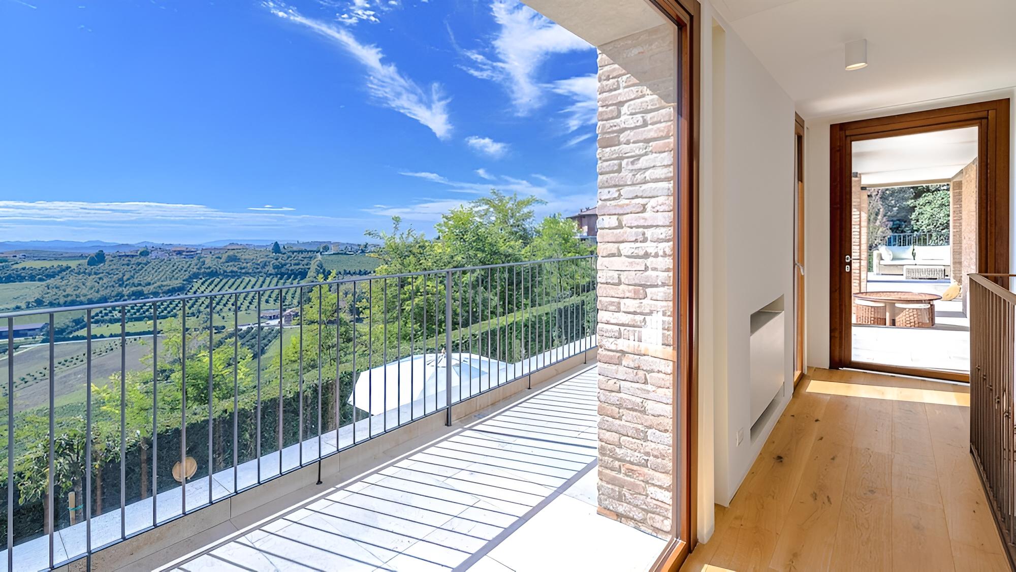 Villa photo 1