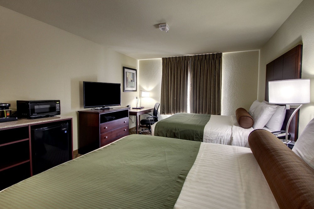Room, 2 Queen Beds, Accessible, Non Smoking (Tub and Bench Seat) photo 3