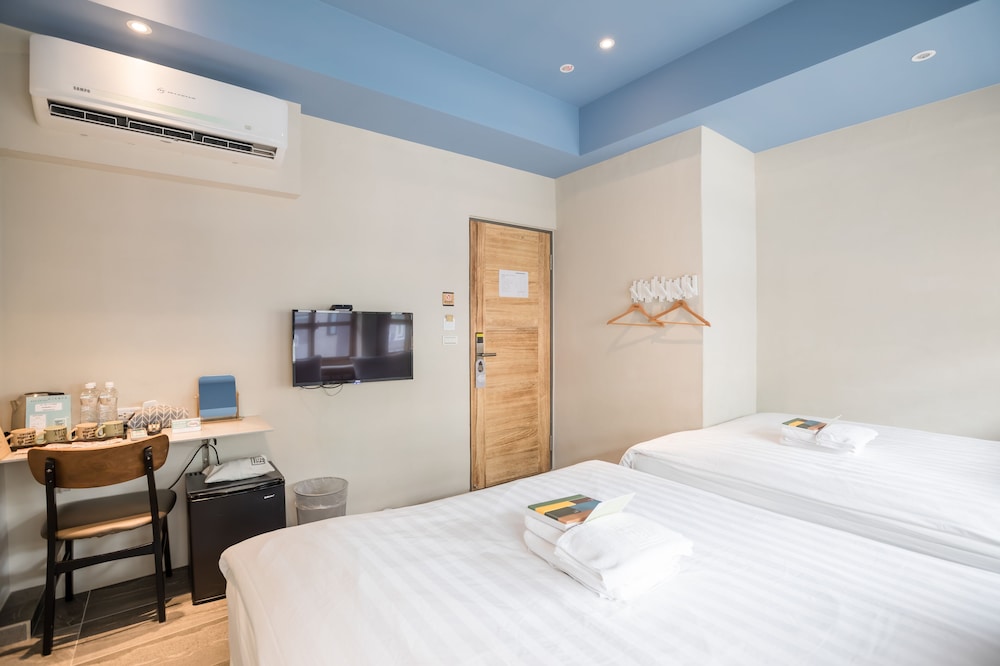 Standard Quadruple Room - Photo 19