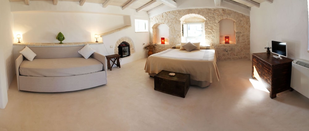 Deluxe Room, City View photo 1
