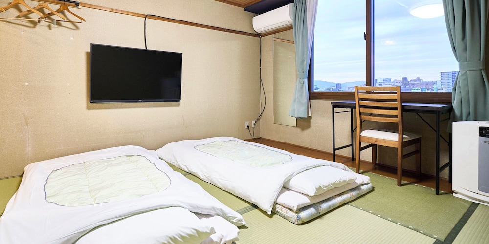 Japanese room B photo 1