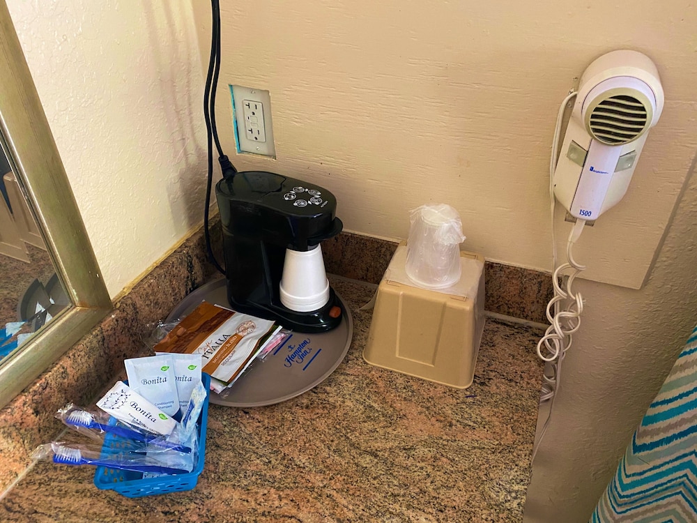 Double Room Non-Smoking - Photo 8