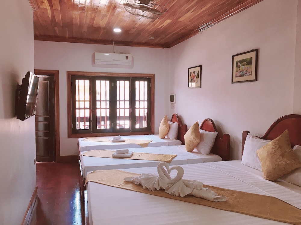 Deluxe Family Room with Private Balcony - Photo 3