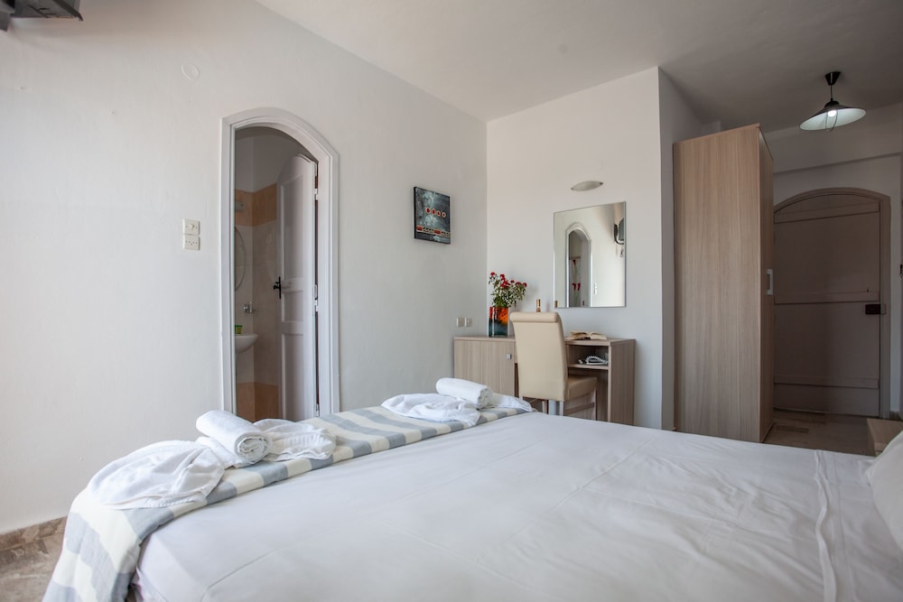 Standard Double Room, Sea View photo 3