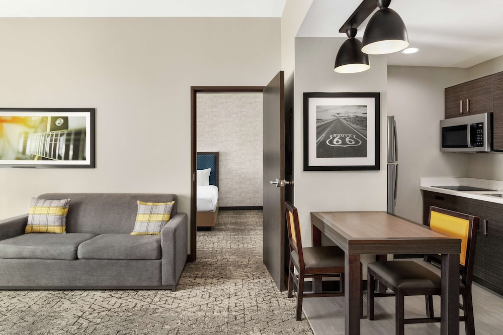 Suite, 2 Queen Beds, Accessible, Bathtub - Photo 4