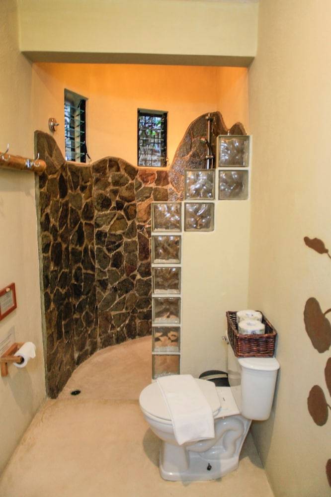 Standard Room, 1 Bedroom, Kitchenette, Pool View photo 2