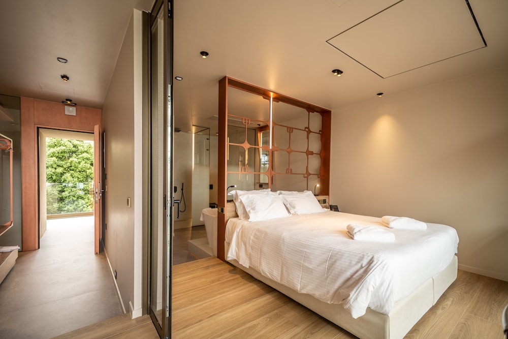 Oniros Suite photo 2