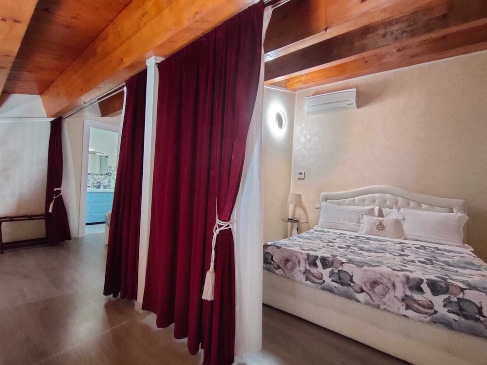Presidential Suite photo 3