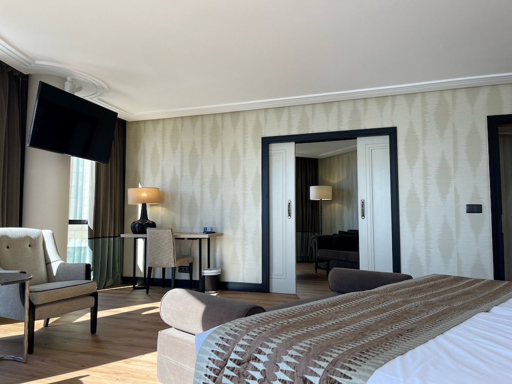 Junior Suite, Sea View - Photo 4