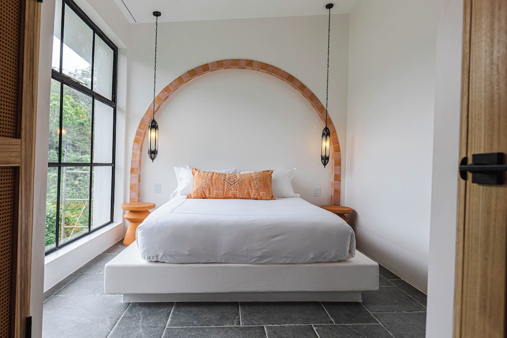 Two Bedroom Condo with Jungle View photo 2