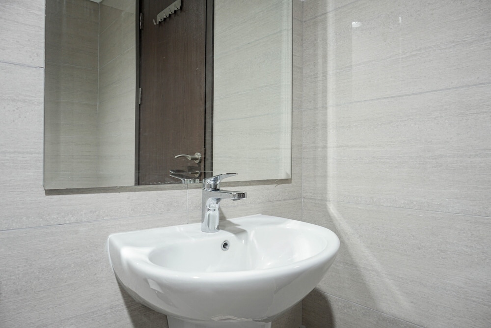 Room - Photo 13