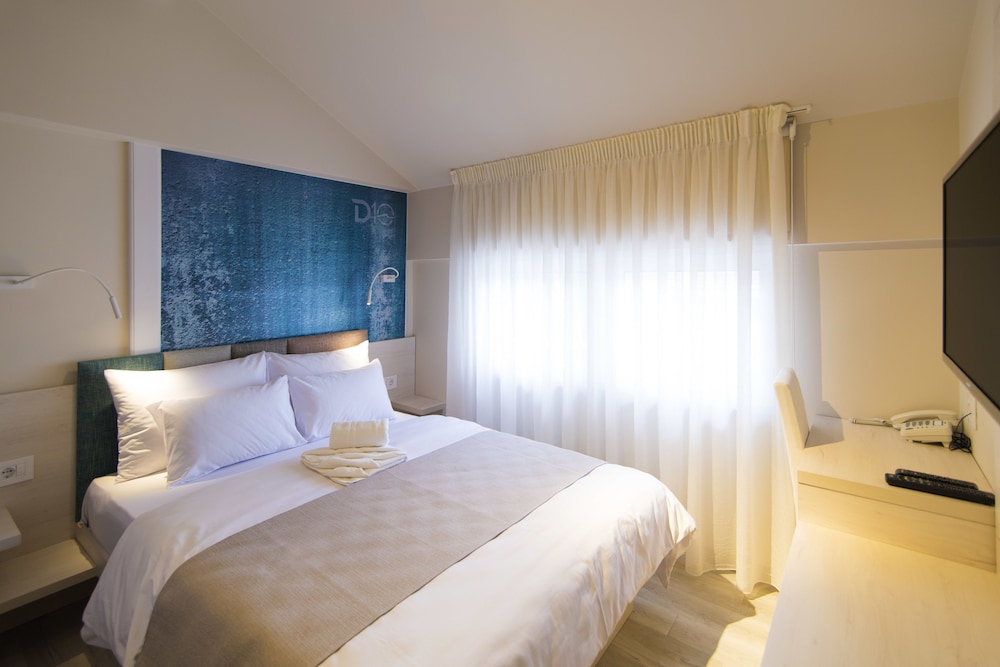 Basic Single Room