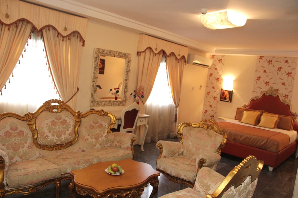 Presidential Room, 1 King Bed, Non Smoking photo 2