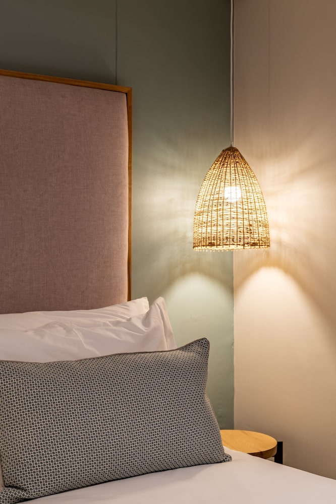 Luxury Suite - Photo 20