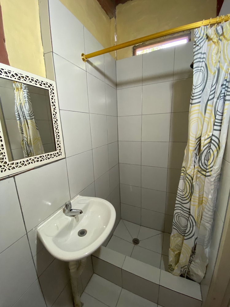 Economy Double or Twin Room photo 2