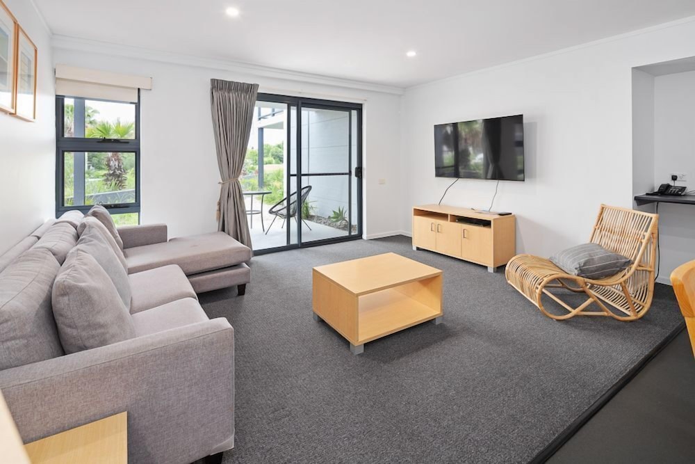 Two Bedroom Superior Apartment photo 2