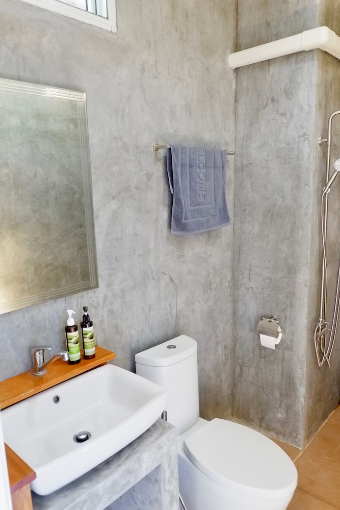 Basic Double Room - Photo 16